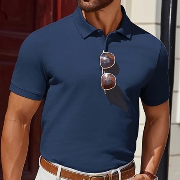 Men’s soft comfy short sleeve‎ polo in navy. Perfect to dress up or down - Picture 2 of 6